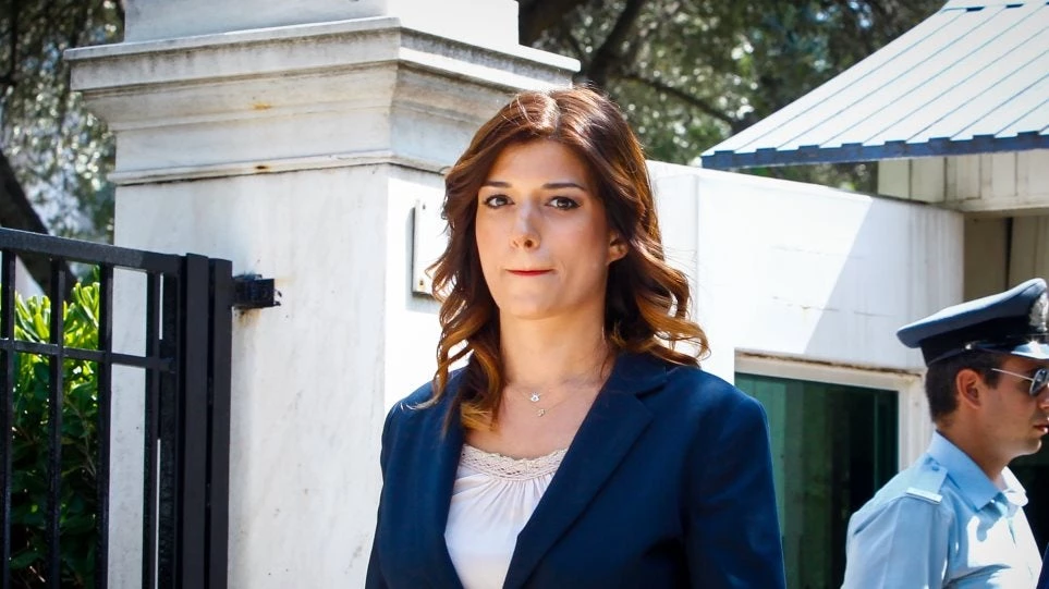 Χαμός στο Twitter με την «ασπίδα» της Γιάμαλη στην «καθαρίστρια» Νοτοπούλου